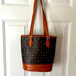 Vinyl(leather) Mickey Mouse purse